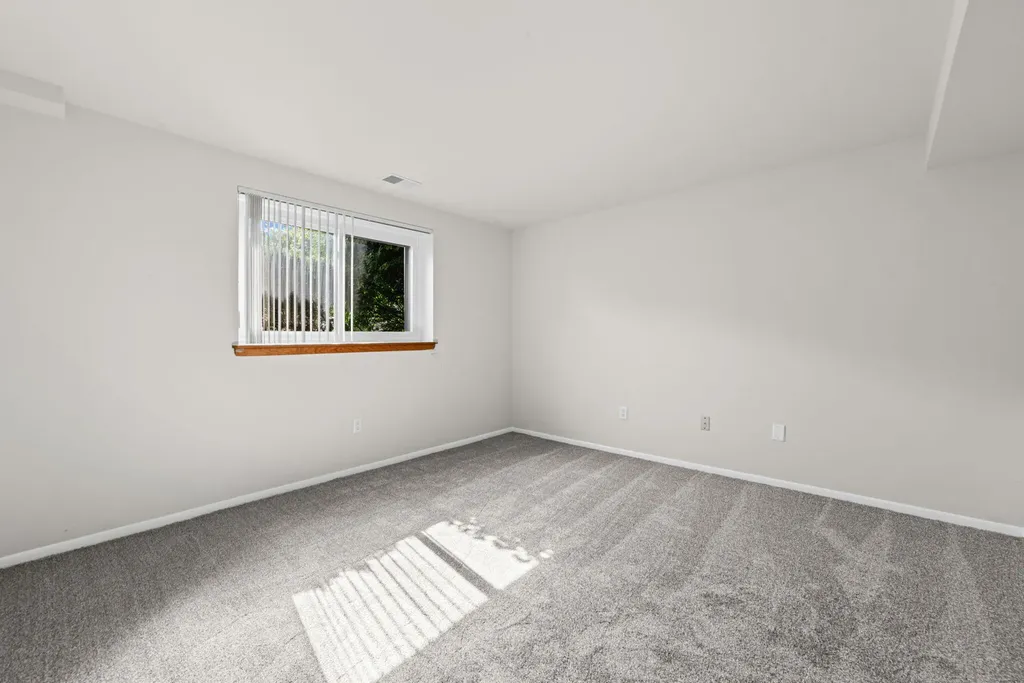 38116 Hixford Place Westland City MI 48185
