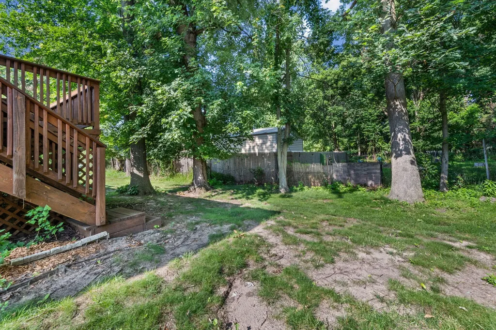 38116 Hixford Place Westland City MI 48185