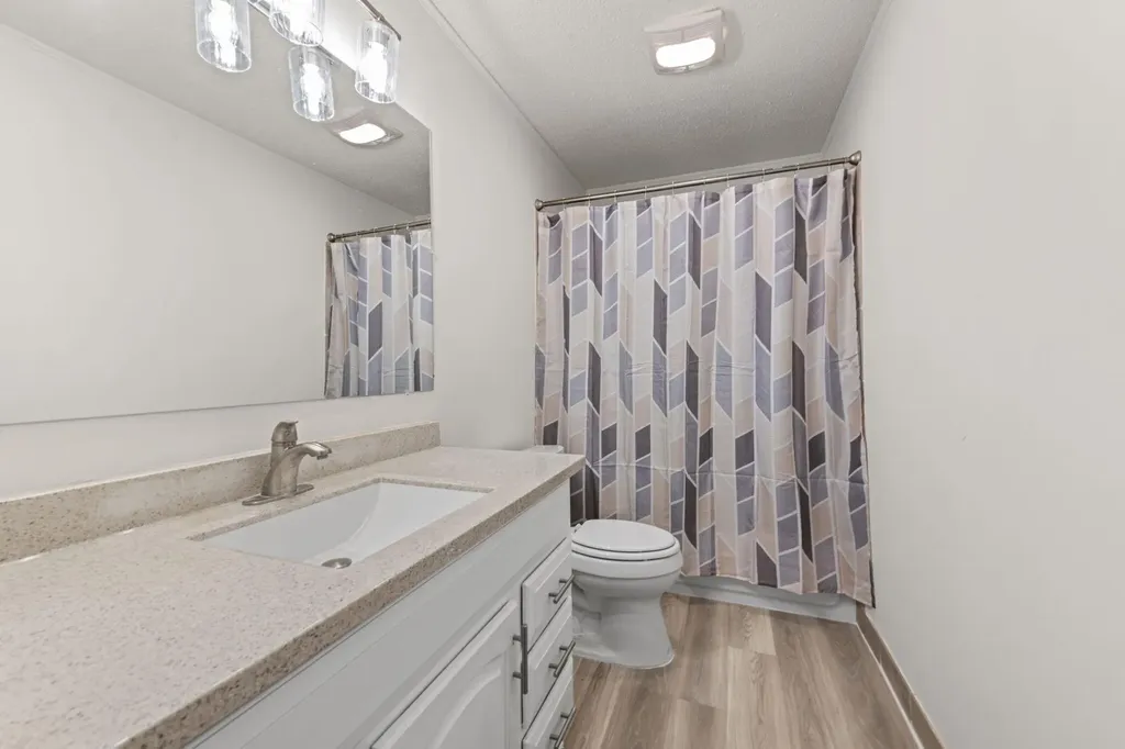 38116 Hixford Place Westland City MI 48185