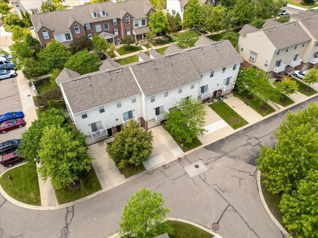6304 Harlequin Lane Pittsfield Charter Township MI 48197