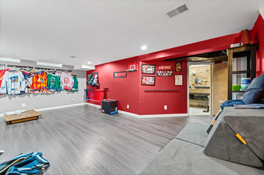 14638 Westmore Street Livonia City MI 48154