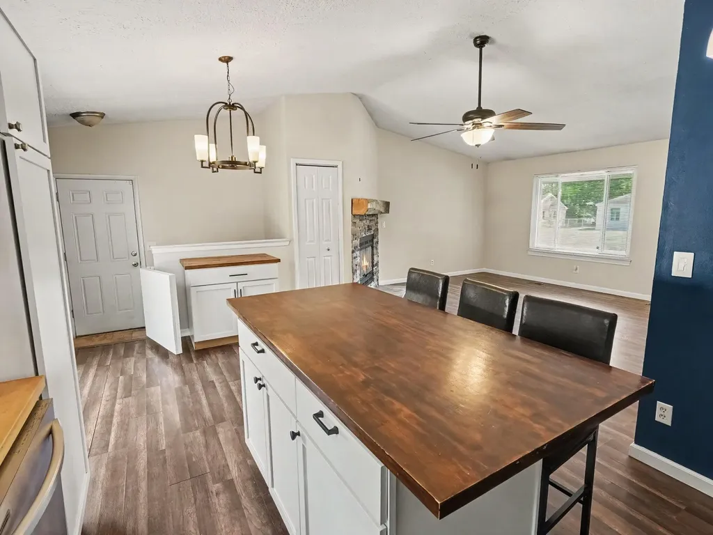 35304 Fairchild Street Westland City MI 48186
