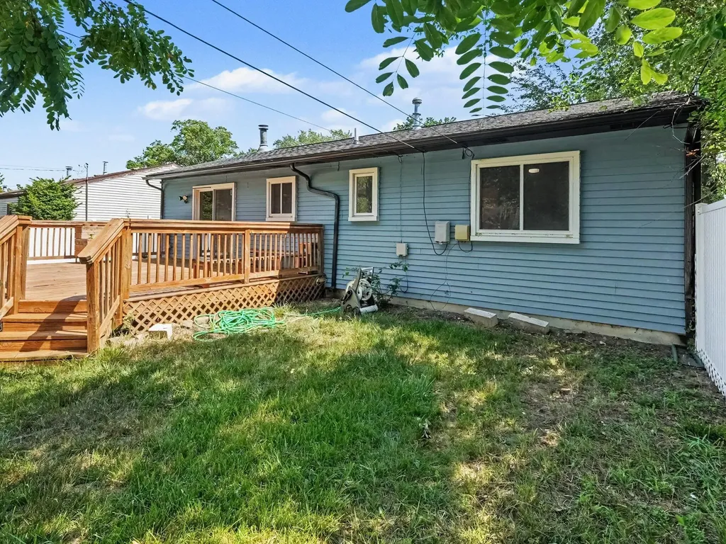 35304 Fairchild Street Westland City MI 48186