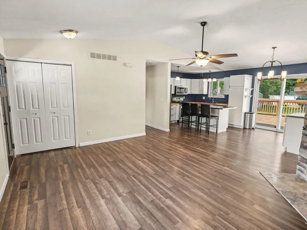 35304 Fairchild Street Westland City MI 48186