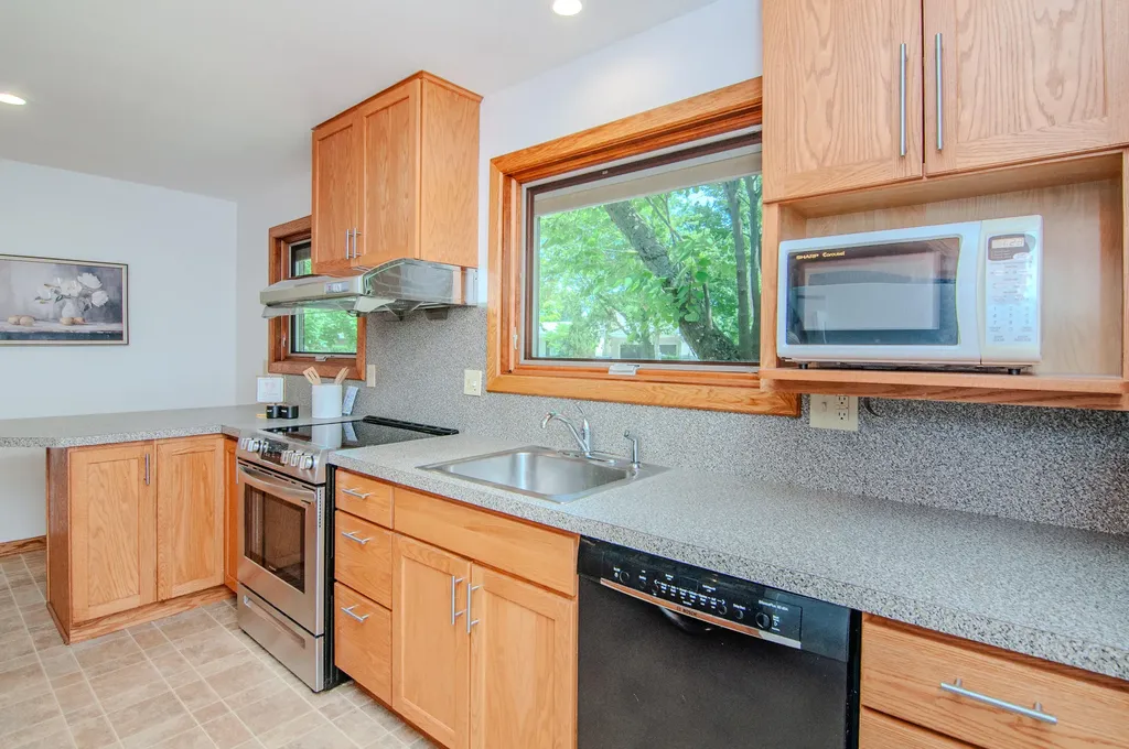 1712 Barrington Place Ann Arbor City MI 48103