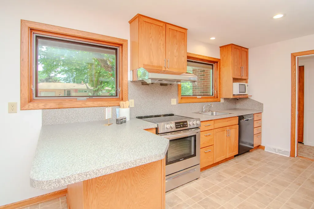 1712 Barrington Place Ann Arbor City MI 48103