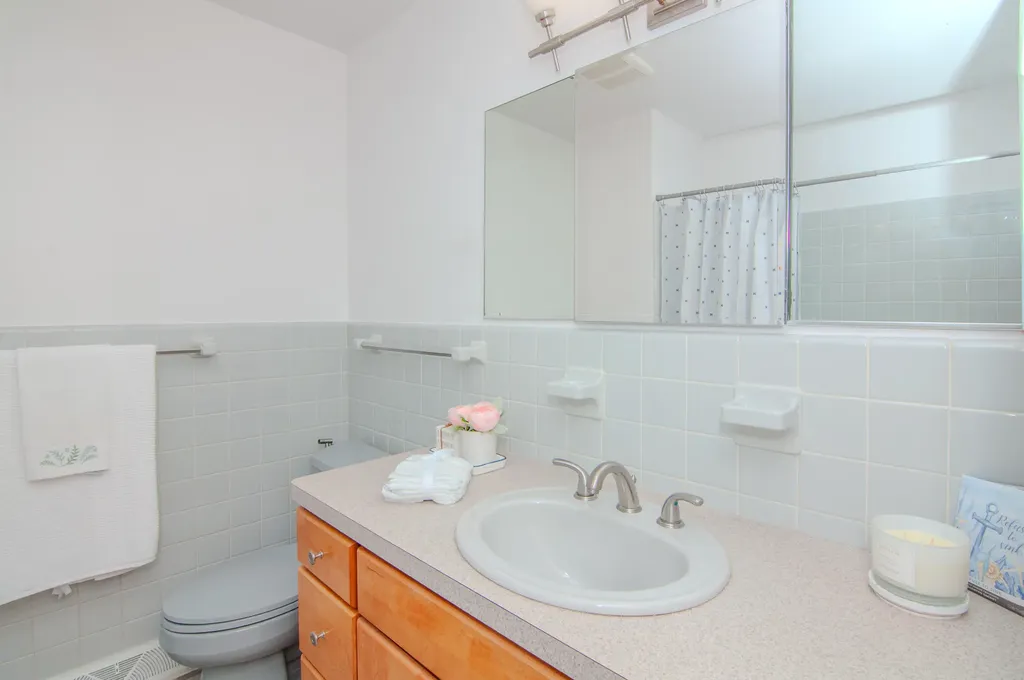 1712 Barrington Place Ann Arbor City MI 48103