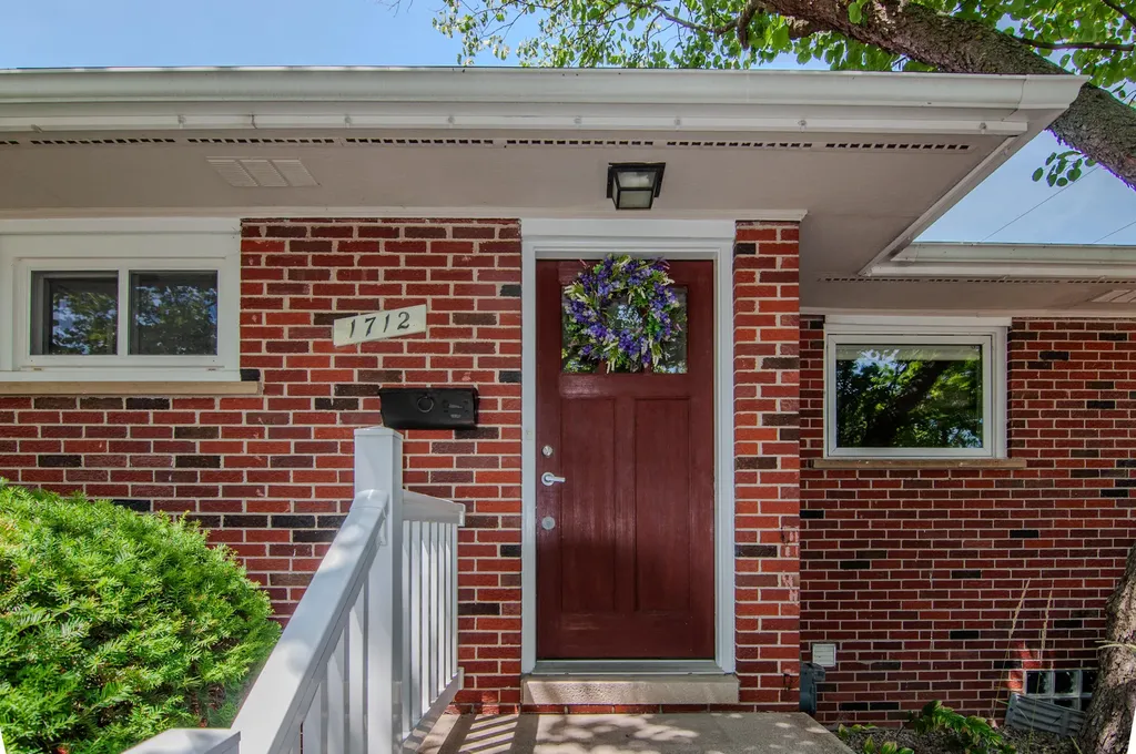 1712 Barrington Place Ann Arbor City MI 48103