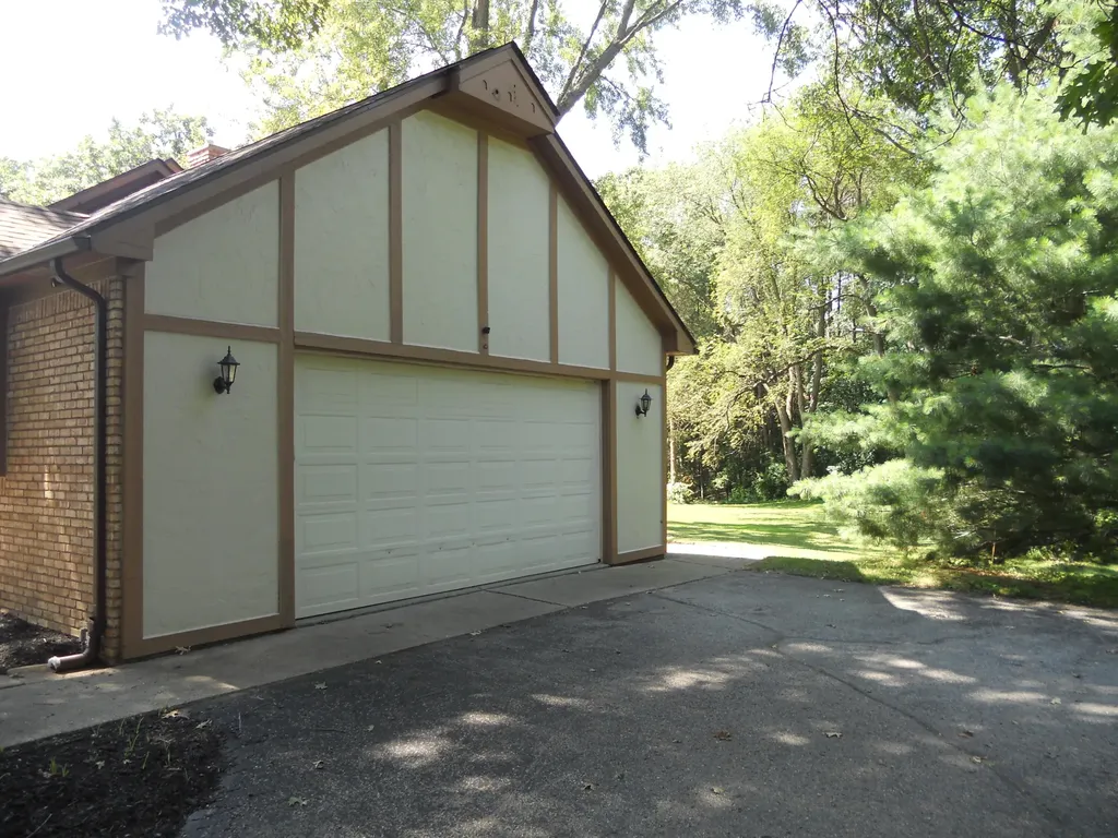 5480 Shoshoni Pass Hamburg Township MI 48169