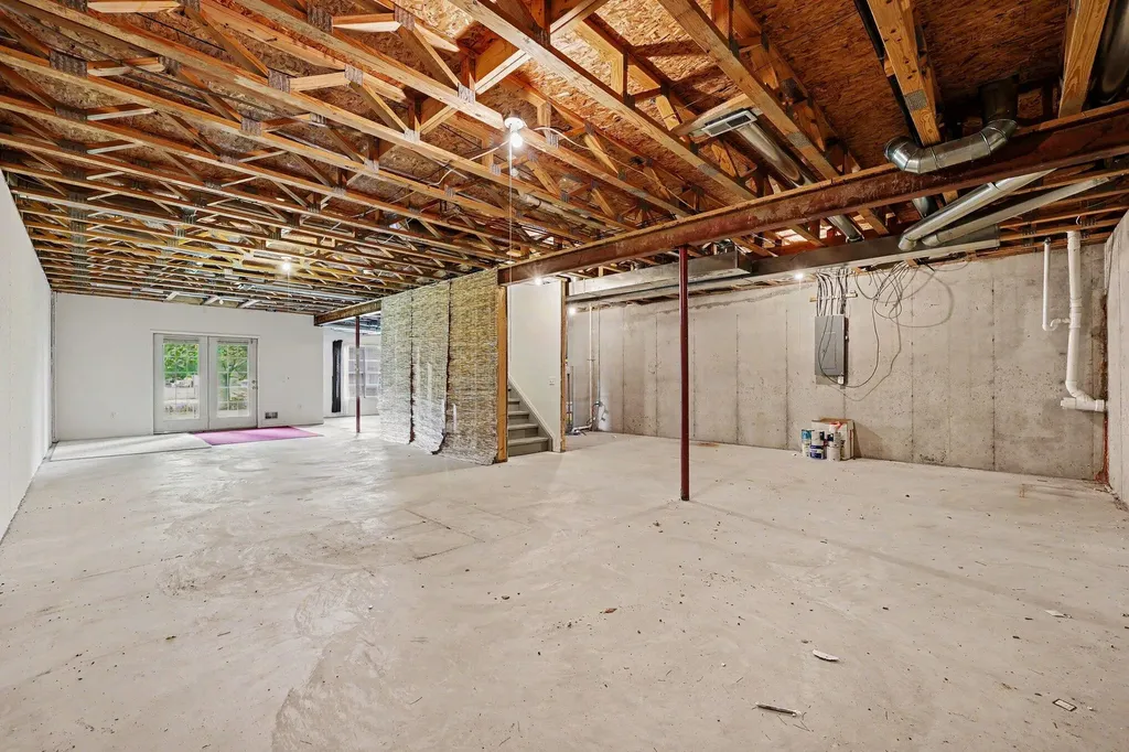 208 Pierce Lake Drive Chelsea City MI 48118