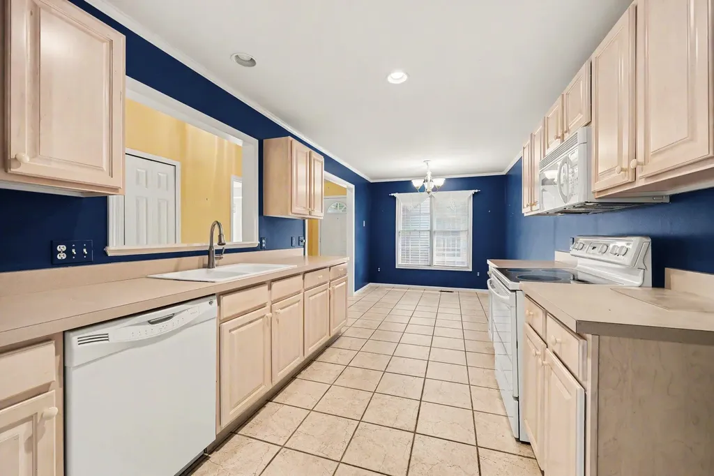208 Pierce Lake Drive Chelsea City MI 48118