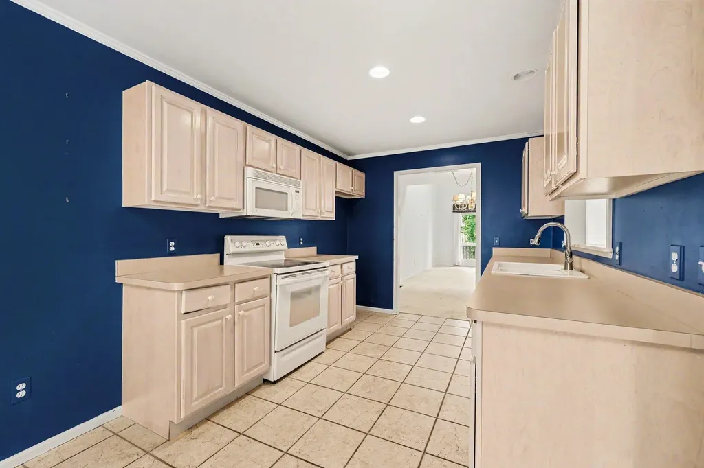 208 Pierce Lake Drive Chelsea City MI 48118