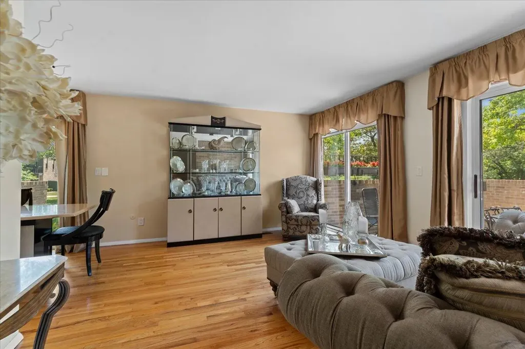 1100 Saint Aubin Place Detroit City MI 48207