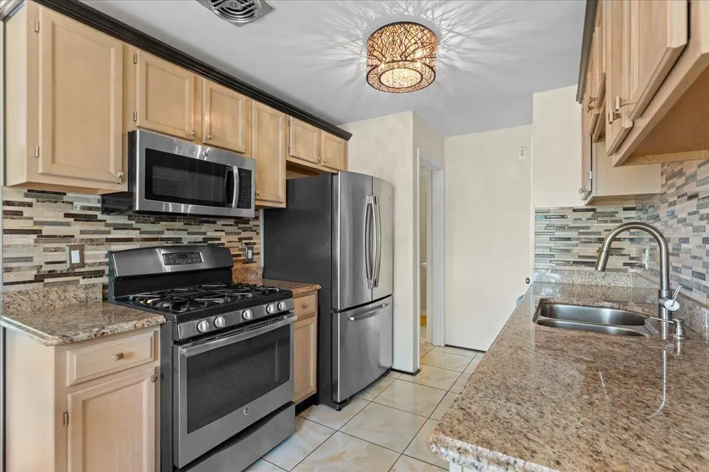 1100 Saint Aubin Place Detroit City MI 48207