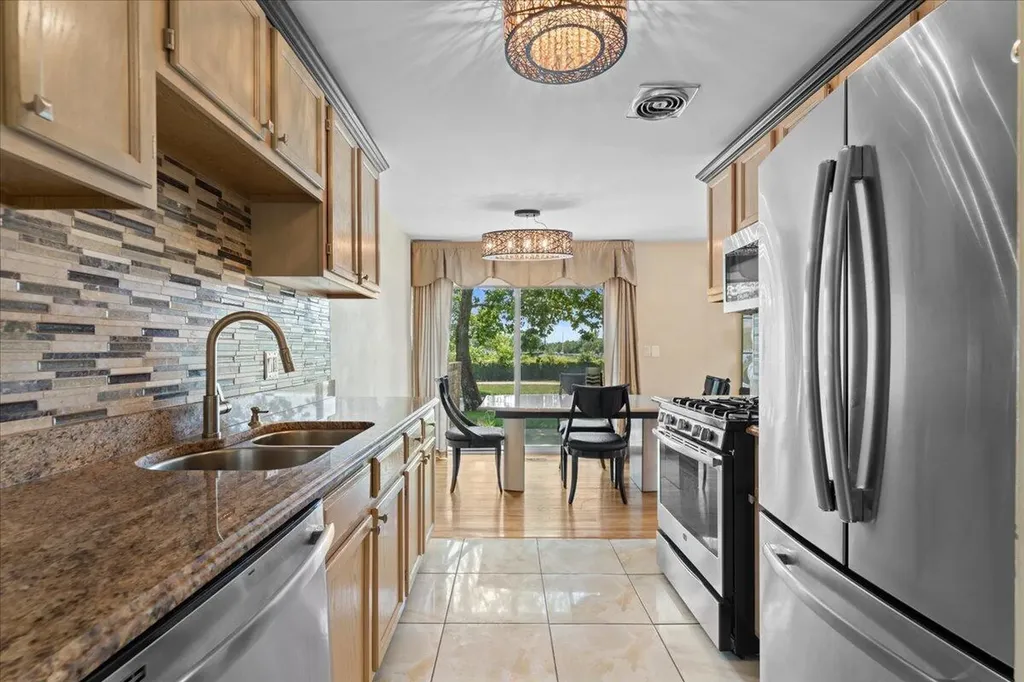 1100 Saint Aubin Place Detroit City MI 48207