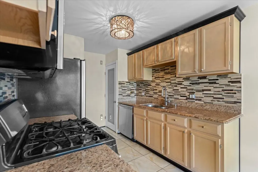 1100 Saint Aubin Place Detroit City MI 48207