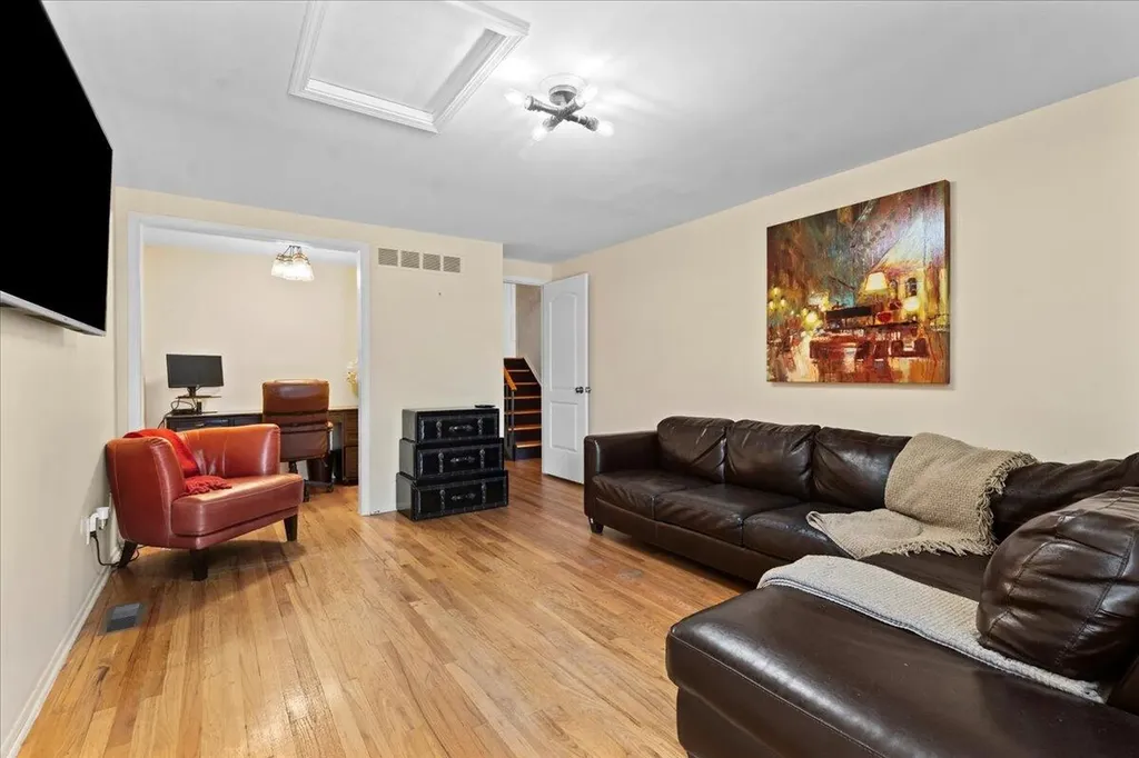 1100 Saint Aubin Place Detroit City MI 48207