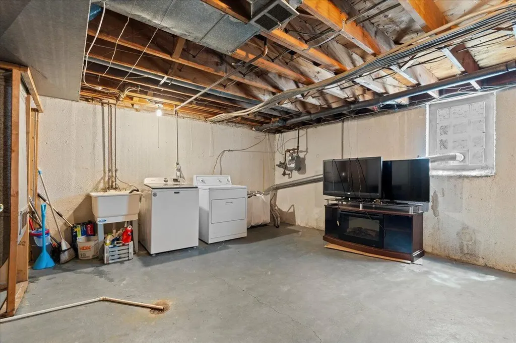 1100 Saint Aubin Place Detroit City MI 48207