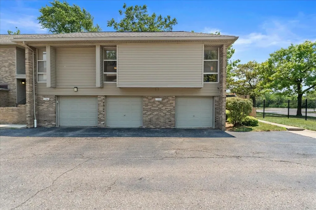 1100 Saint Aubin Place Detroit City MI 48207