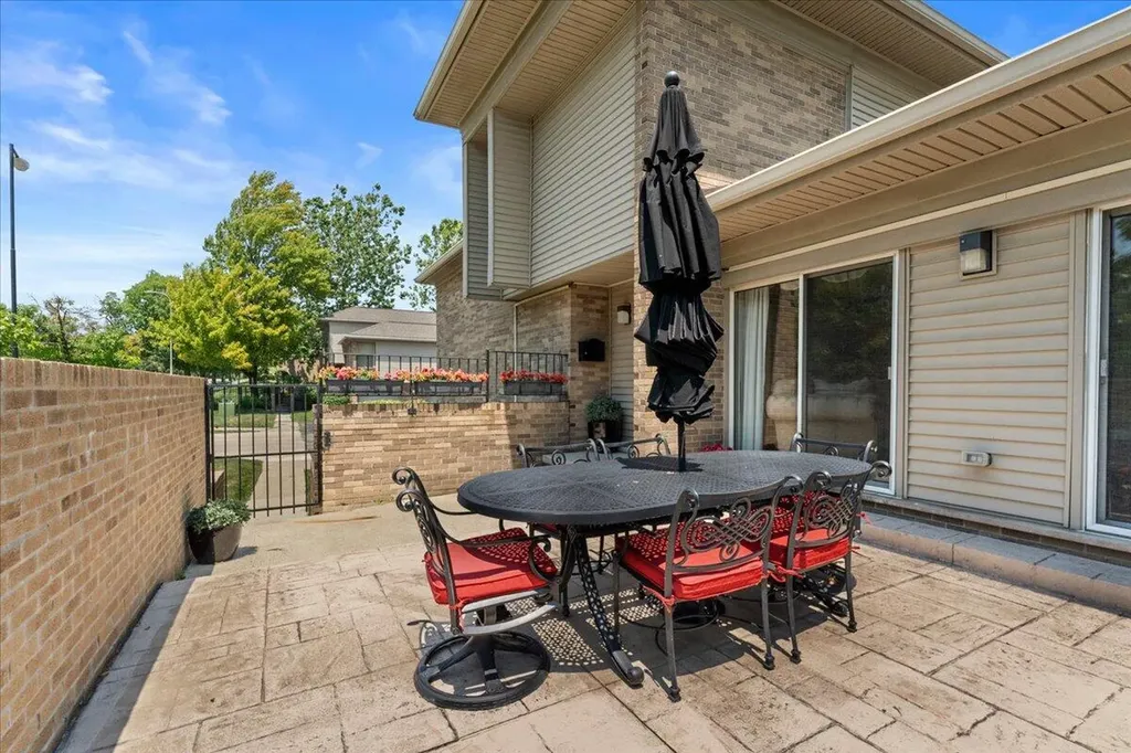 1100 Saint Aubin Place Detroit City MI 48207