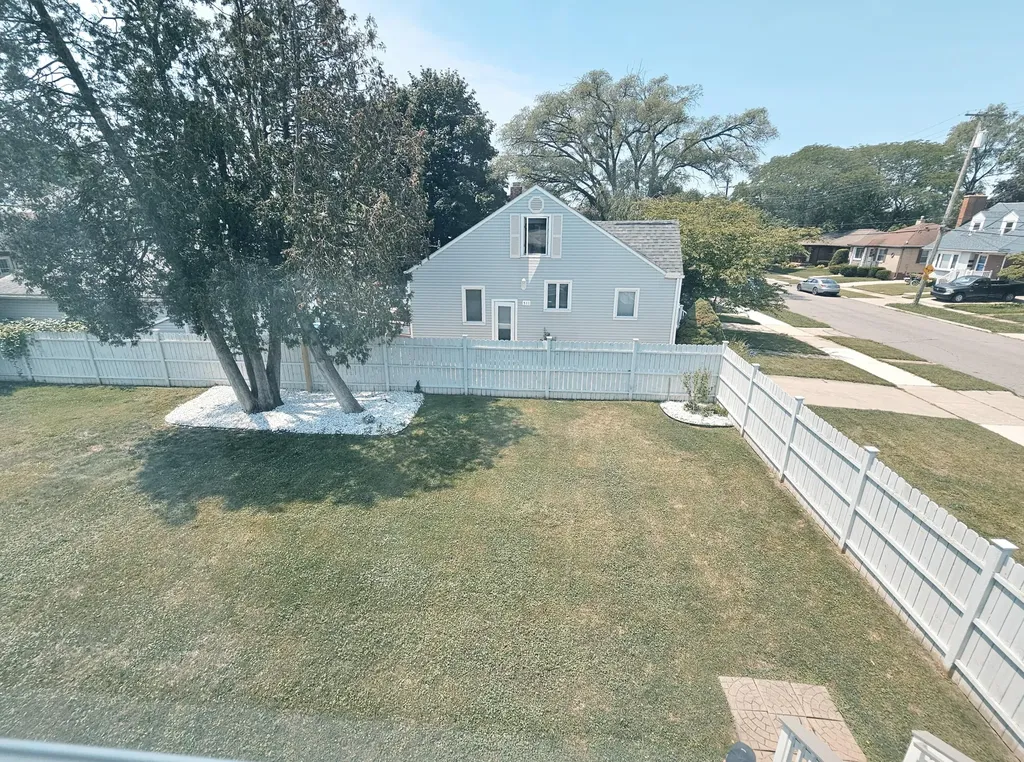495 North Drive Wyandotte City MI 48192