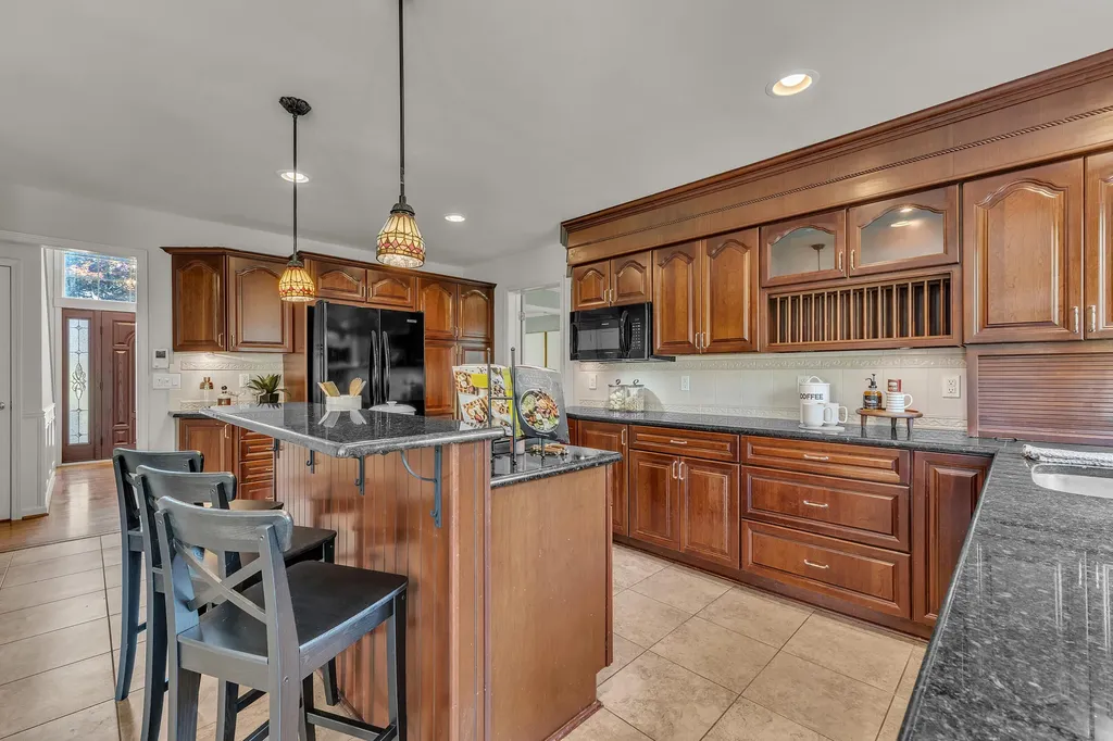 44899 Weymouth Drive Canton Charter Township MI 48188