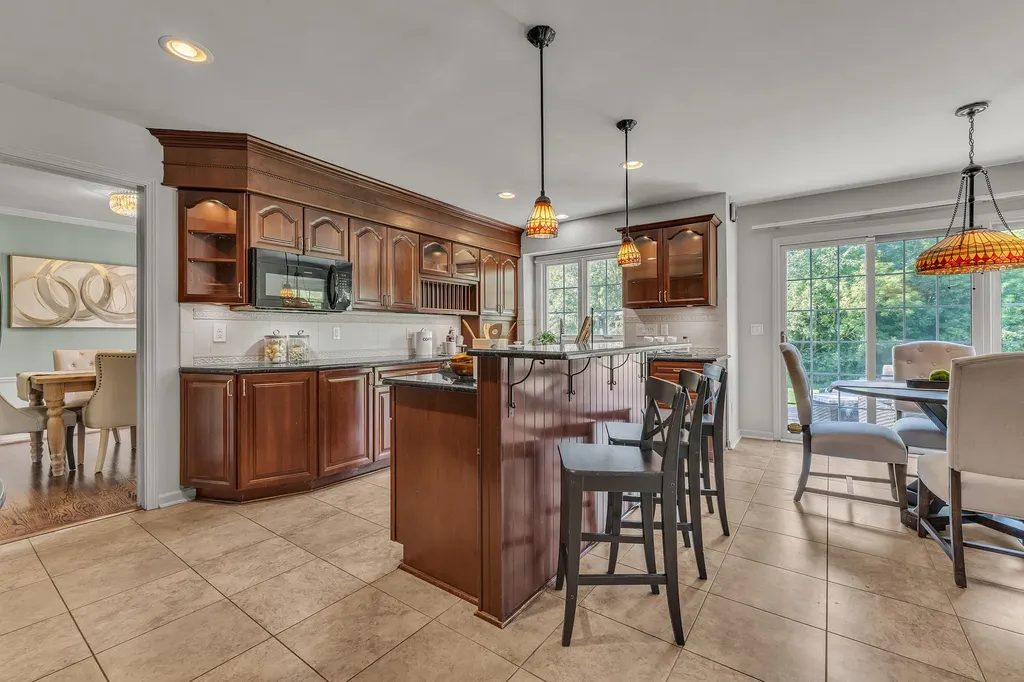 44899 Weymouth Drive Canton Charter Township MI 48188