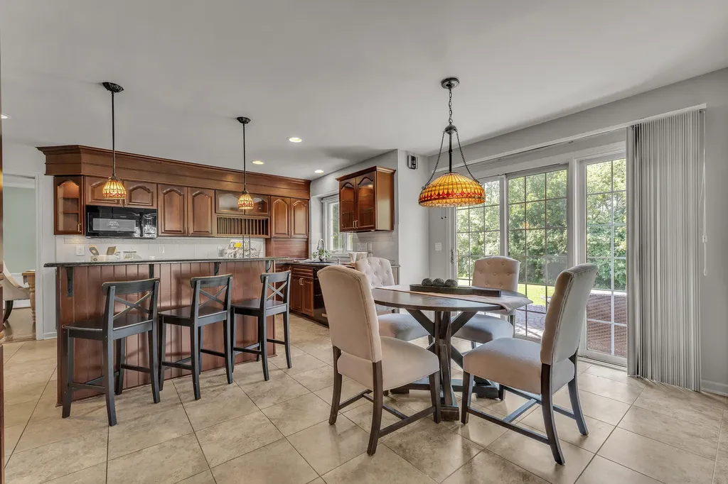 44899 Weymouth Drive Canton Charter Township MI 48188