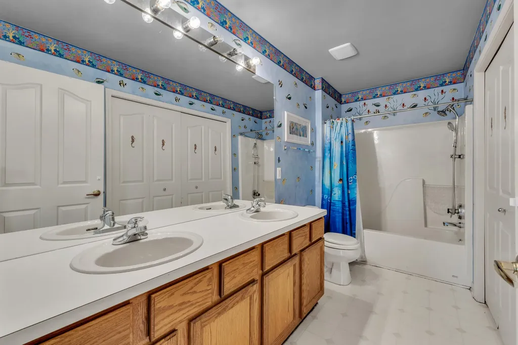 44899 Weymouth Drive Canton Charter Township MI 48188