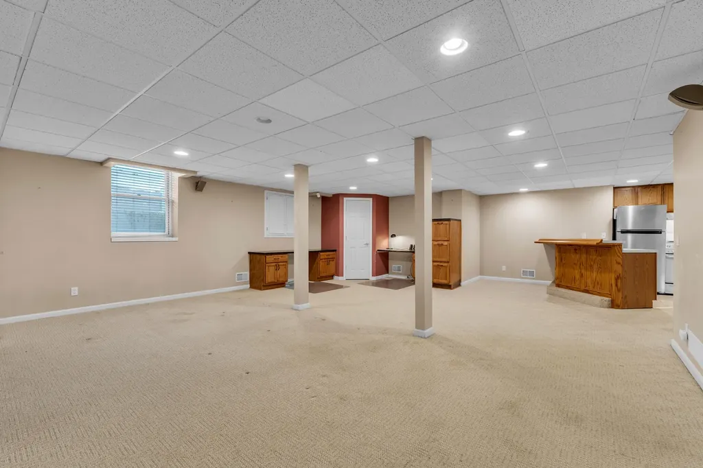 44899 Weymouth Drive Canton Charter Township MI 48188