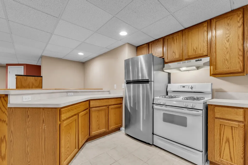 44899 Weymouth Drive Canton Charter Township MI 48188