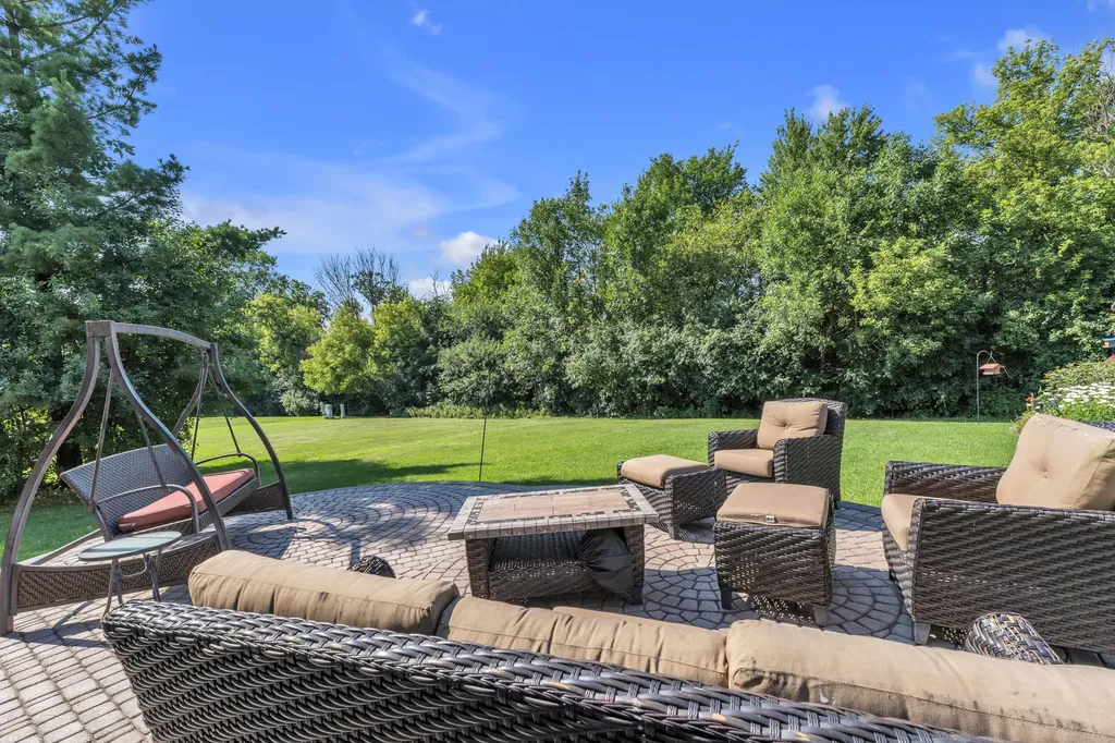 44899 Weymouth Drive Canton Charter Township MI 48188