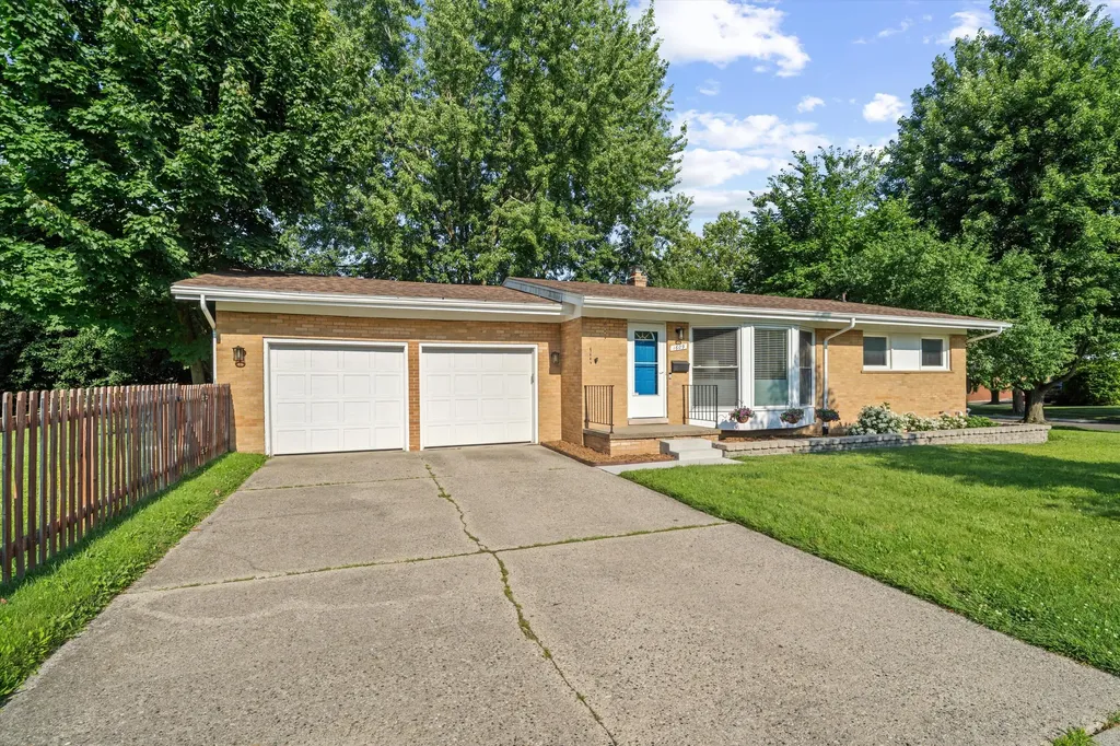 1609 Glastonbury Road Ann Arbor City MI 48103