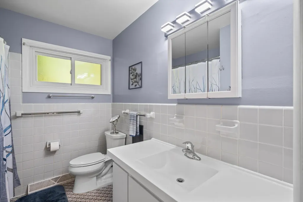1609 Glastonbury Road Ann Arbor City MI 48103