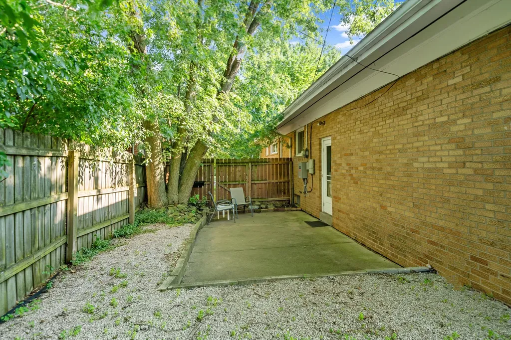 1609 Glastonbury Road Ann Arbor City MI 48103
