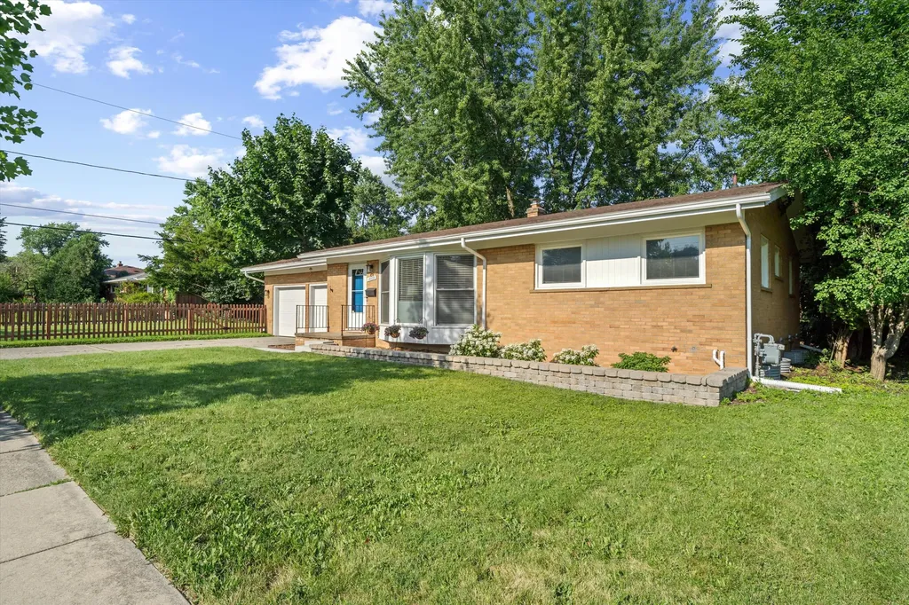 1609 Glastonbury Road Ann Arbor City MI 48103