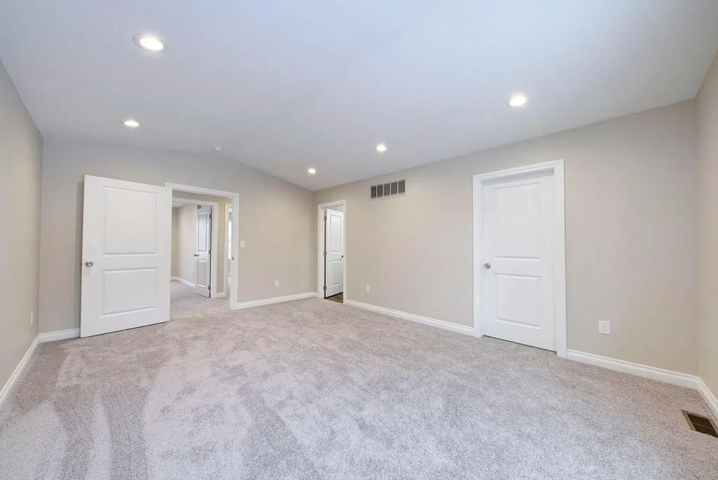 33724 Barrington Street Westland City MI 48186