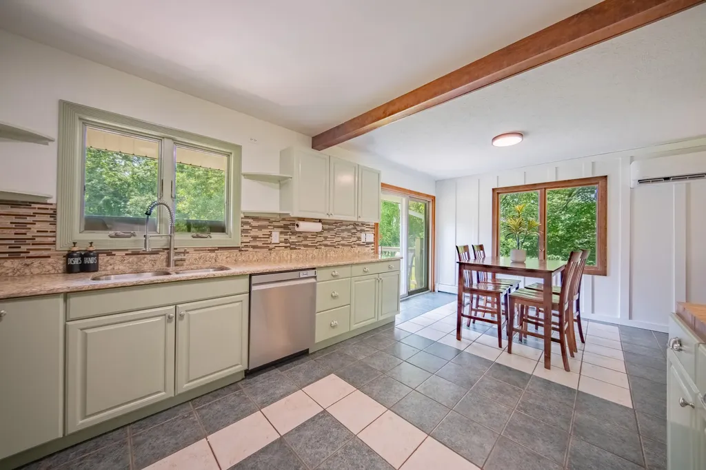 9625 Glenn Road Waterloo Township MI 49240