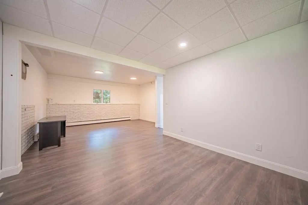 9625 Glenn Road Waterloo Township MI 49240