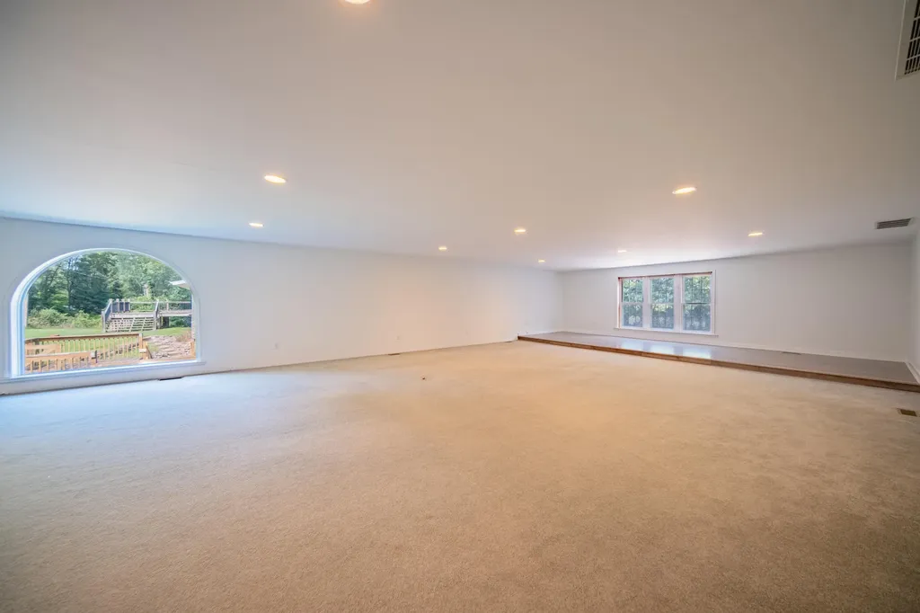 9625 Glenn Road Waterloo Township MI 49240