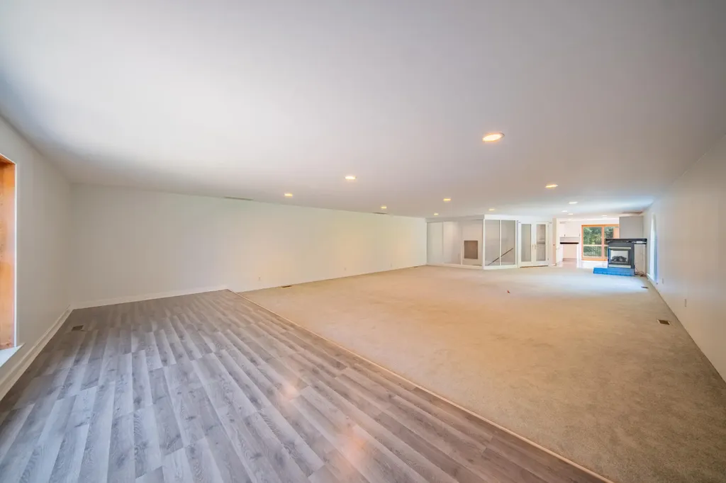 9625 Glenn Road Waterloo Township MI 49240