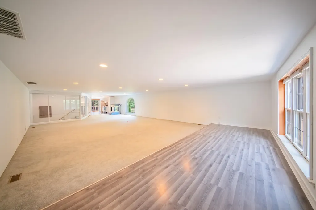 9625 Glenn Road Waterloo Township MI 49240