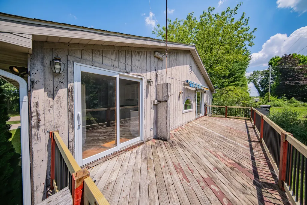 9625 Glenn Road Waterloo Township MI 49240