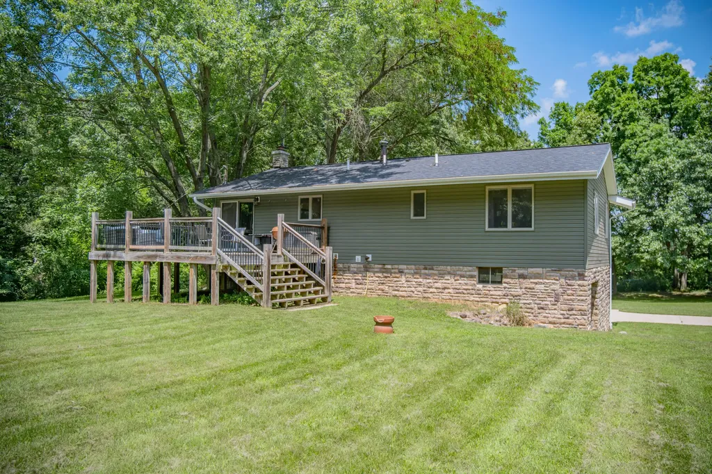 9625 Glenn Road Waterloo Township MI 49240