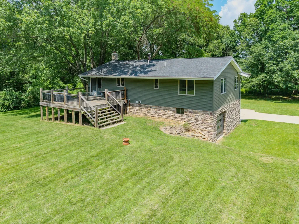 9625 Glenn Road Waterloo Township MI 49240