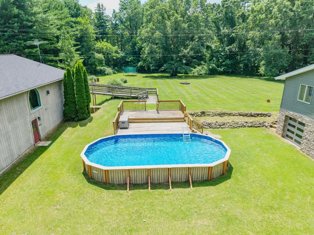 9625 Glenn Road Waterloo Township MI 49240