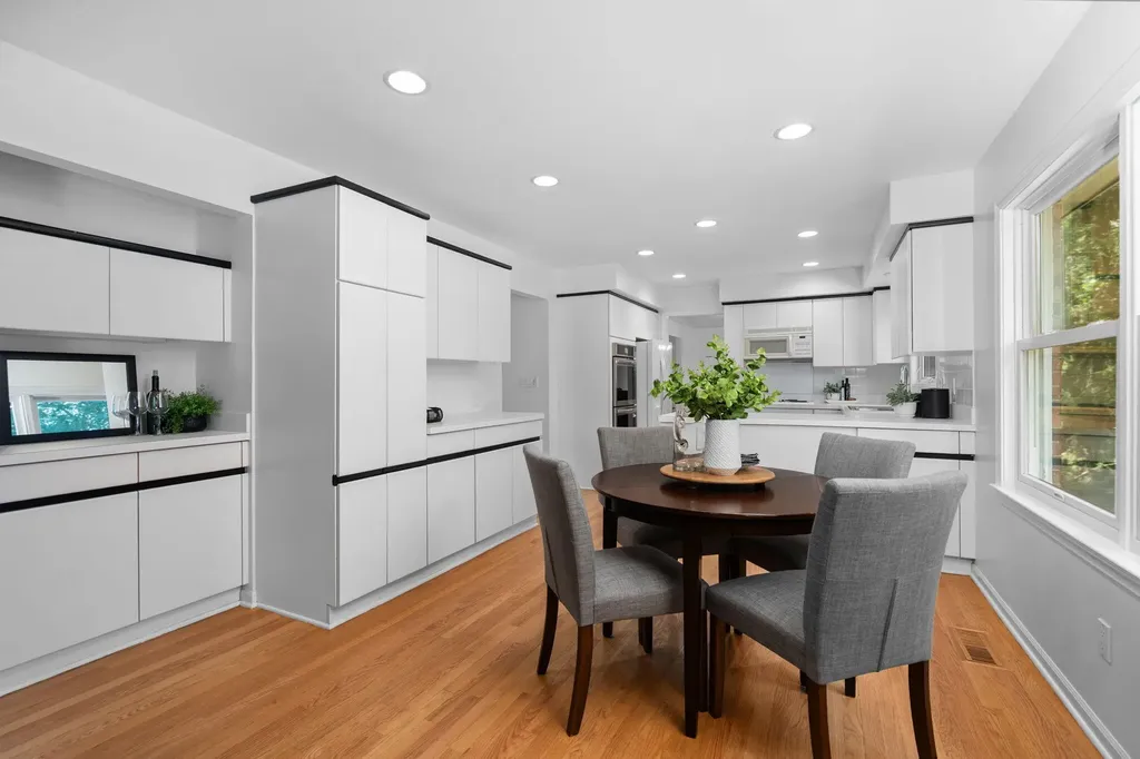 3541 Windemere Drive Ann Arbor City MI 48105