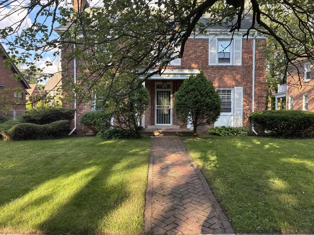 15350 Warwick Street Detroit City MI 48223