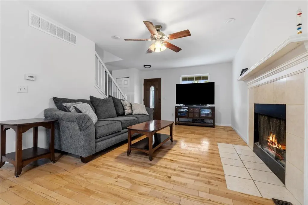 608 Heritage Circle Fenton City MI 48430
