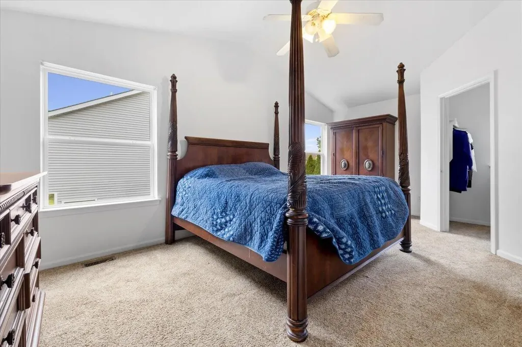 608 Heritage Circle Fenton City MI 48430